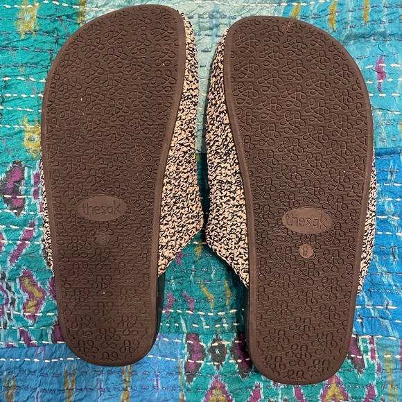 The Sak Monochrome Woven Slip-Ons - Picture 3 of 3